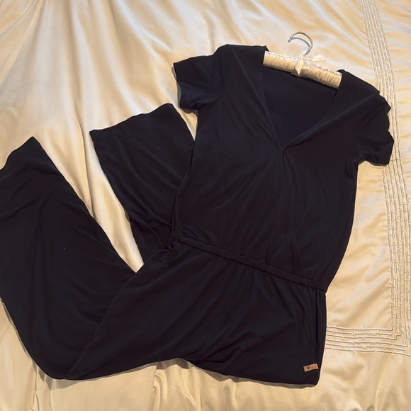 10 Tree Blakely Short Sleeve Jumpsuit, black - size S - Picture 4 of 6